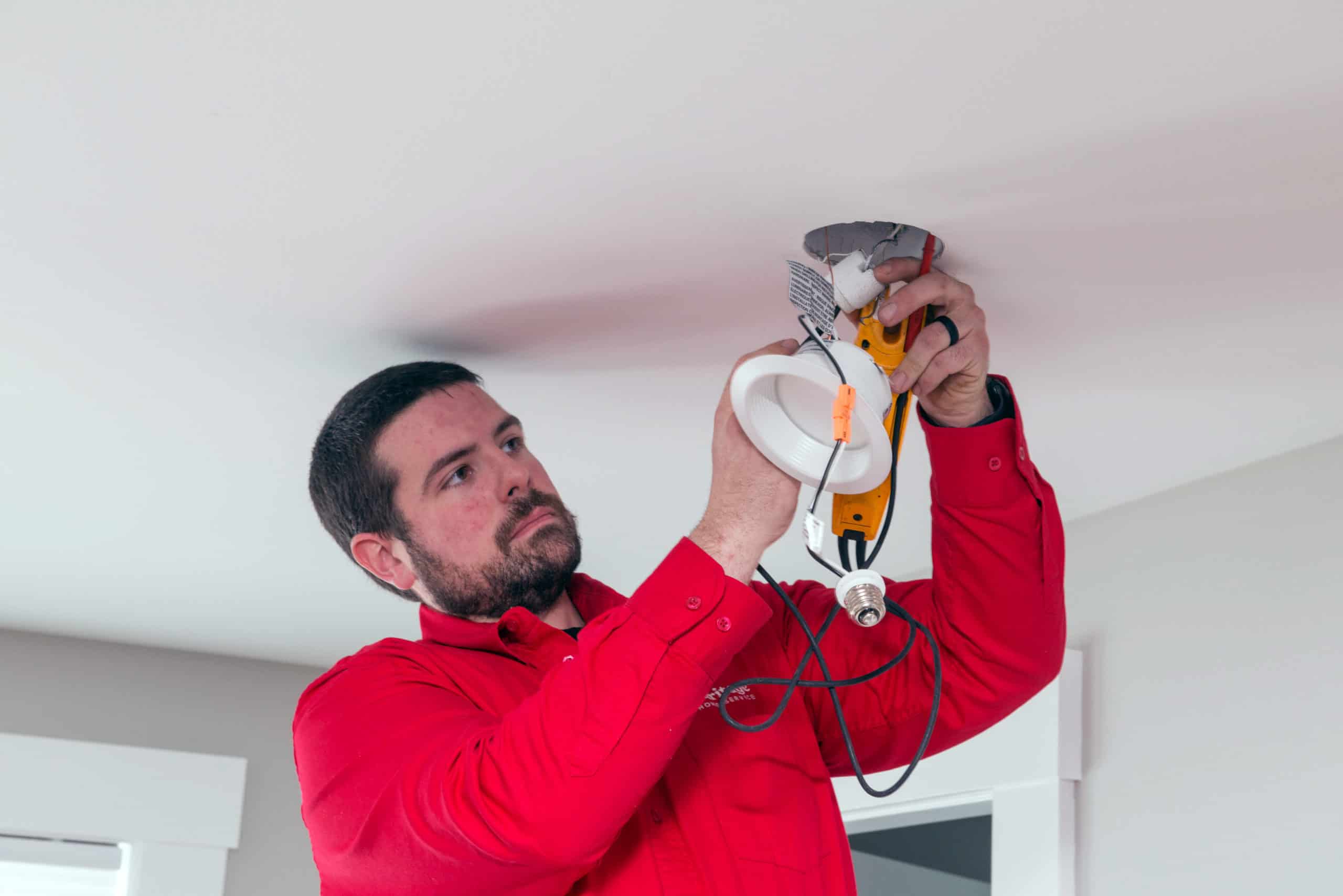 Lighting fixture electrical check